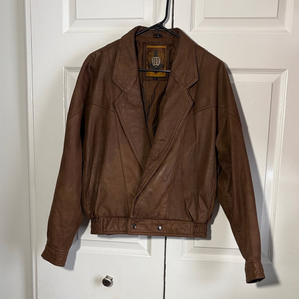 Vintage IOU leather bomber style coat. Size S